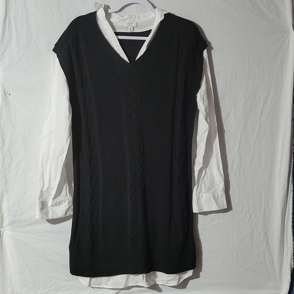 crown & ivy Tops - Crown & Ivy Small long sleeve collar top for women NWOT